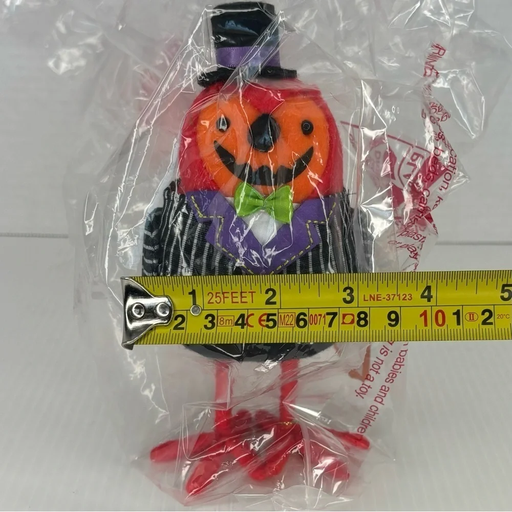 Target NWT 2024 Hyde and Eek Halloween Bird “Gourdon” Featherly Friends